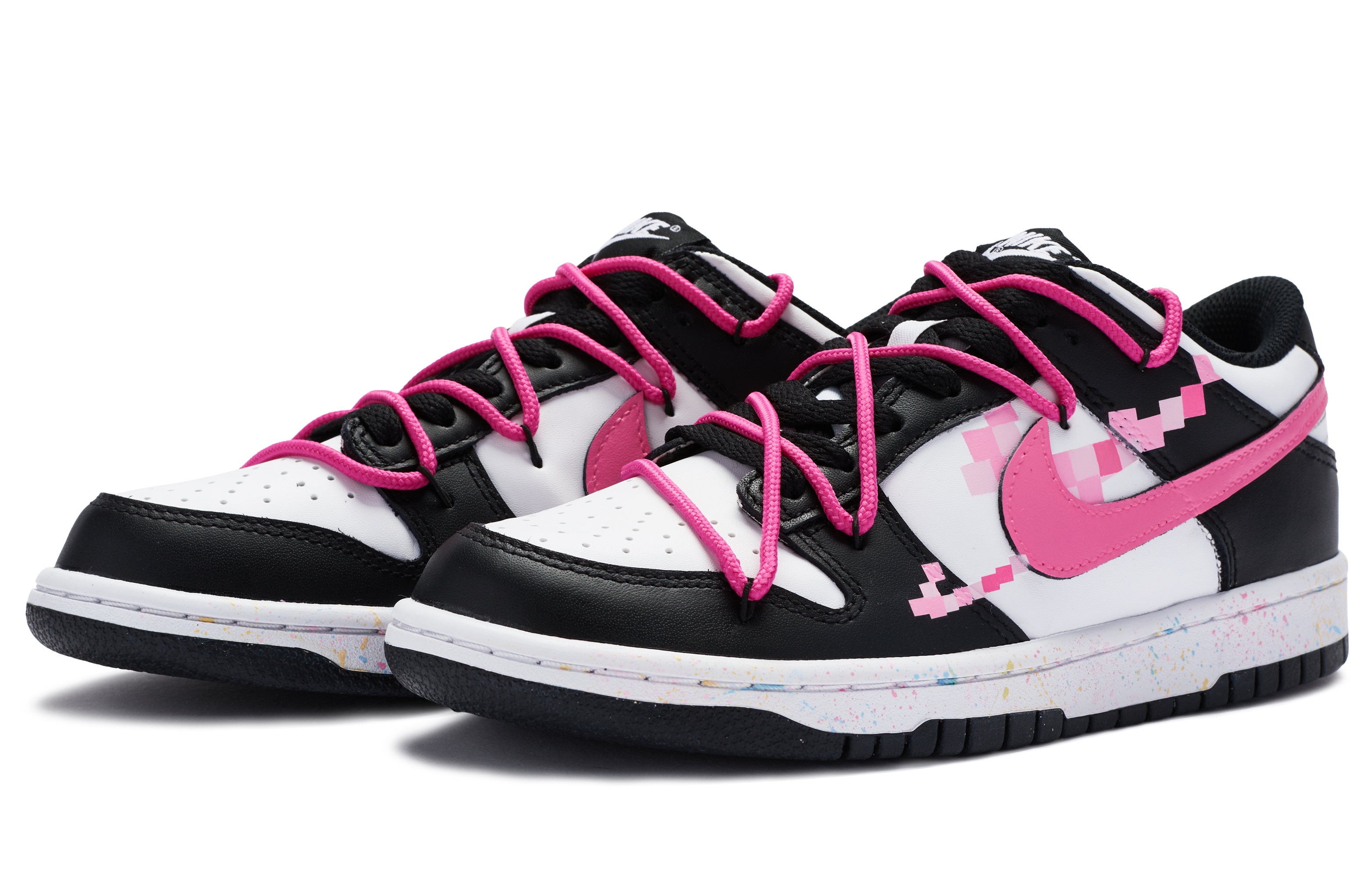 Lookbook Zapatillas Nike Dunk Low 'Pink Power' Personalizadas: Rosa, Negro y Blanco CW1590-100(TeamR-女款粉色力量)
