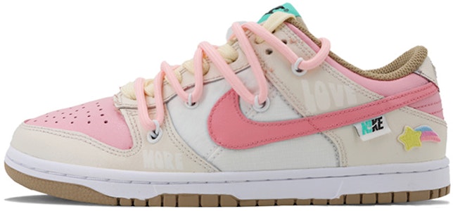 【訂製球鞋】 Nike Dunk Low 解構鞋帶 特殊鞋盒 女神禮物 彩虹刺繡貼 高街 低幫 板鞋 GS 粉白摩卡 Buy 【訂製球鞋】 Nike Dunk Low 解構鞋帶 特殊鞋盒 女神禮物 彩虹刺繡貼 高街 低幫 板鞋 GS 粉白摩卡