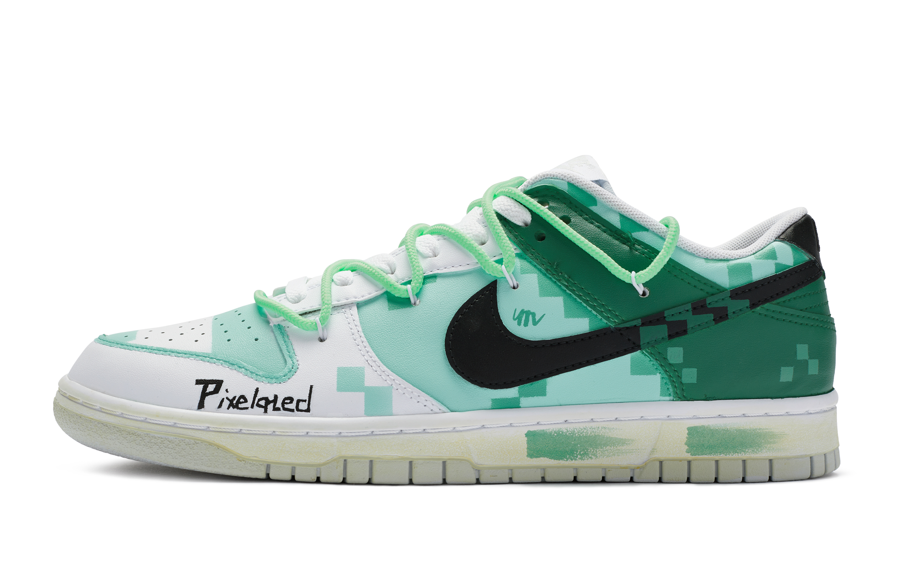 Buy [Kasut Custom] Nike Dunk Low 'Pixel Pulse Camo Mosaik Hijau Putih Hitam' DH9765-102(TeamR-女款像素脉冲)