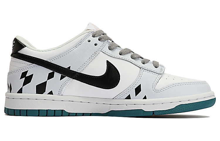 Order [Kasut Custom] Nike Dunk Low 'Pixel Spade Hitam Kelabu' FD9911-101(TeamThree-女款像素黑桃黑灰)