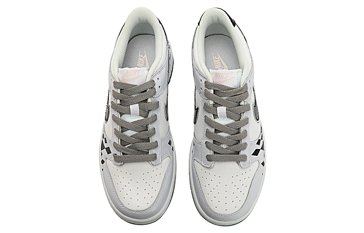 Shop [Kasut Custom] Nike Dunk Low 'Pixel Spade Hitam Kelabu' FD9911-101(TeamThree-女款像素黑桃黑灰)