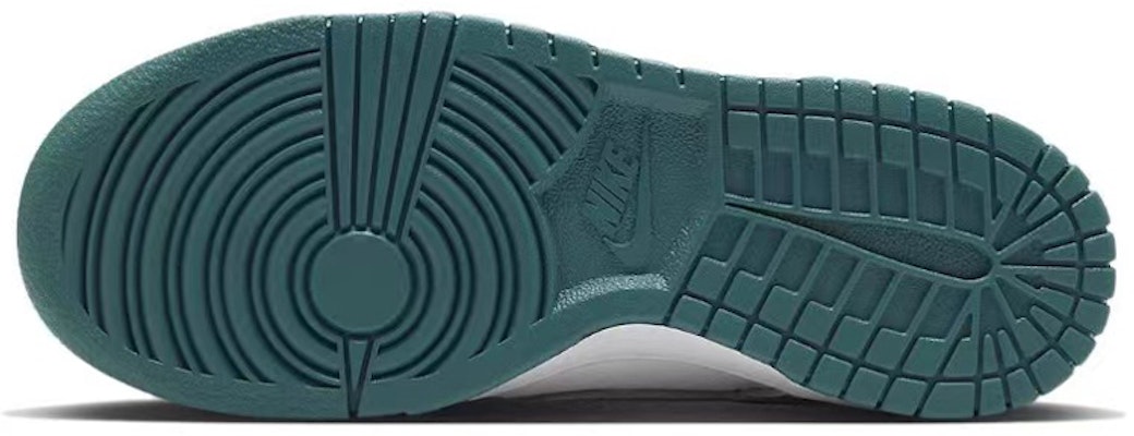 【訂製球鞋】 Nike Dunk 低筒 像素黑桃 撲克 簡約 馬賽克 小眾百搭 休閒 低筒 滑板鞋 GS 黑灰 Details for 【訂製球鞋】 Nike Dunk 低筒 像素黑桃 撲克 簡約 馬賽克 小眾百搭 休閒 低筒 滑板鞋 GS 黑灰