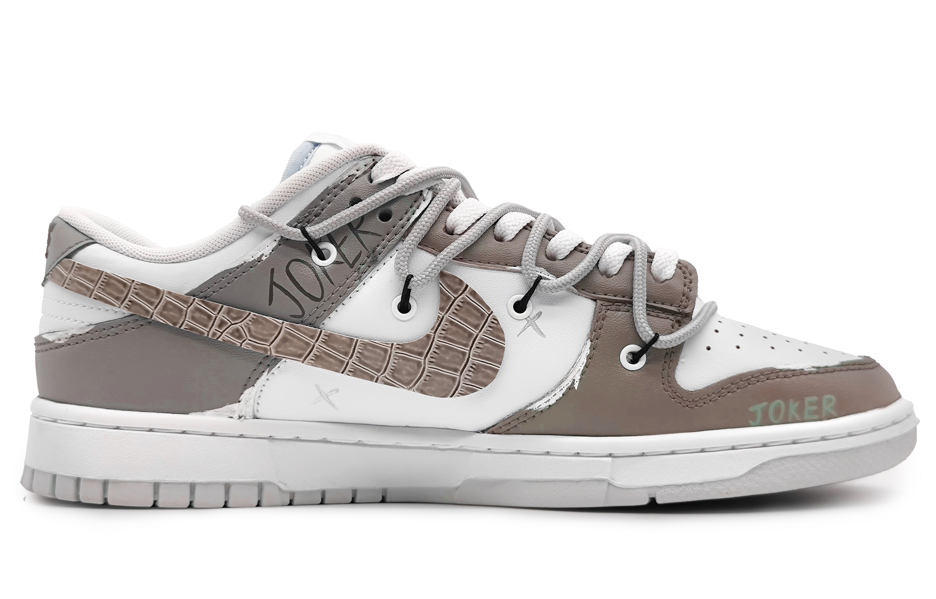 Order [Sepatu Custom] Nike Dunk Low 'Poker Joker Buaya' DV0831-101(Team16-男款魔术空间灰棕)
