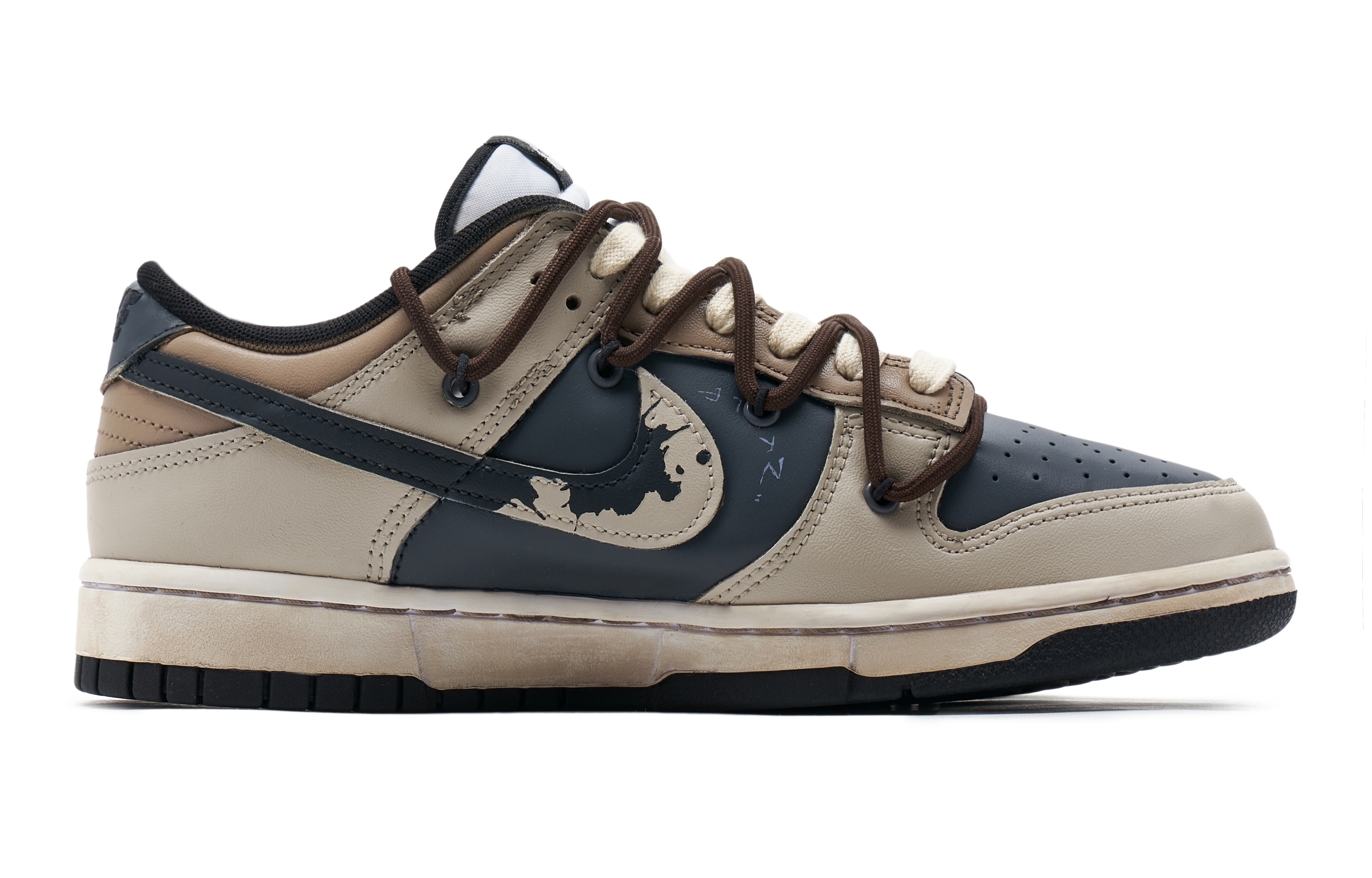 Order 나이키 덩크 로우 '역판다' (커스텀) CW1590-100(TeamH-女款反转滑板S-BOX)