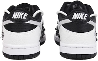 나이키 덩크 로우 "픽셀 하트 체스보드" (커스텀) DH9765-002(TeamJ-黑白棋盘格贴布女款) Shop 나이키 덩크 로우 "픽셀 하트 체스보드" (커스텀) DH9765-002(TeamJ-黑白棋盘格贴布女款)