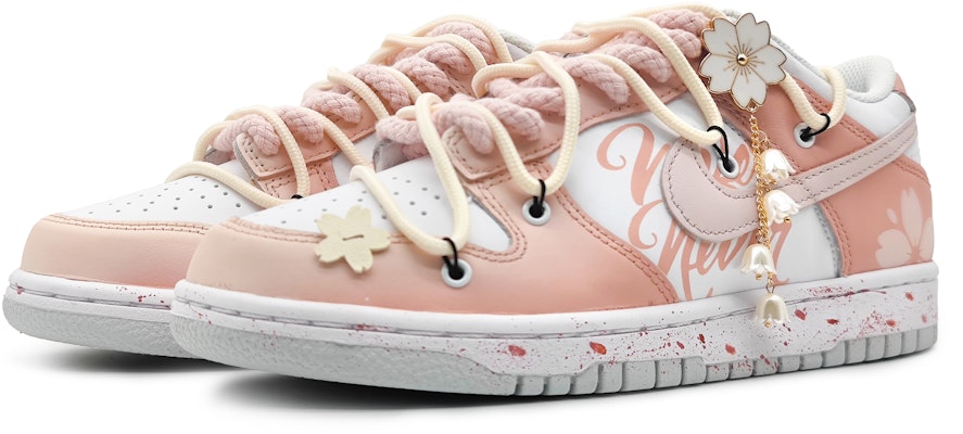 ナイキ ダンク LOW "桜スプラッター" (カスタム) DH9765-102(Team16-女款樱粉甘露绯粉解构) Lookbook ナイキ ダンク LOW "桜スプラッター" (カスタム) DH9765-102(Team16-女款樱粉甘露绯粉解构)
