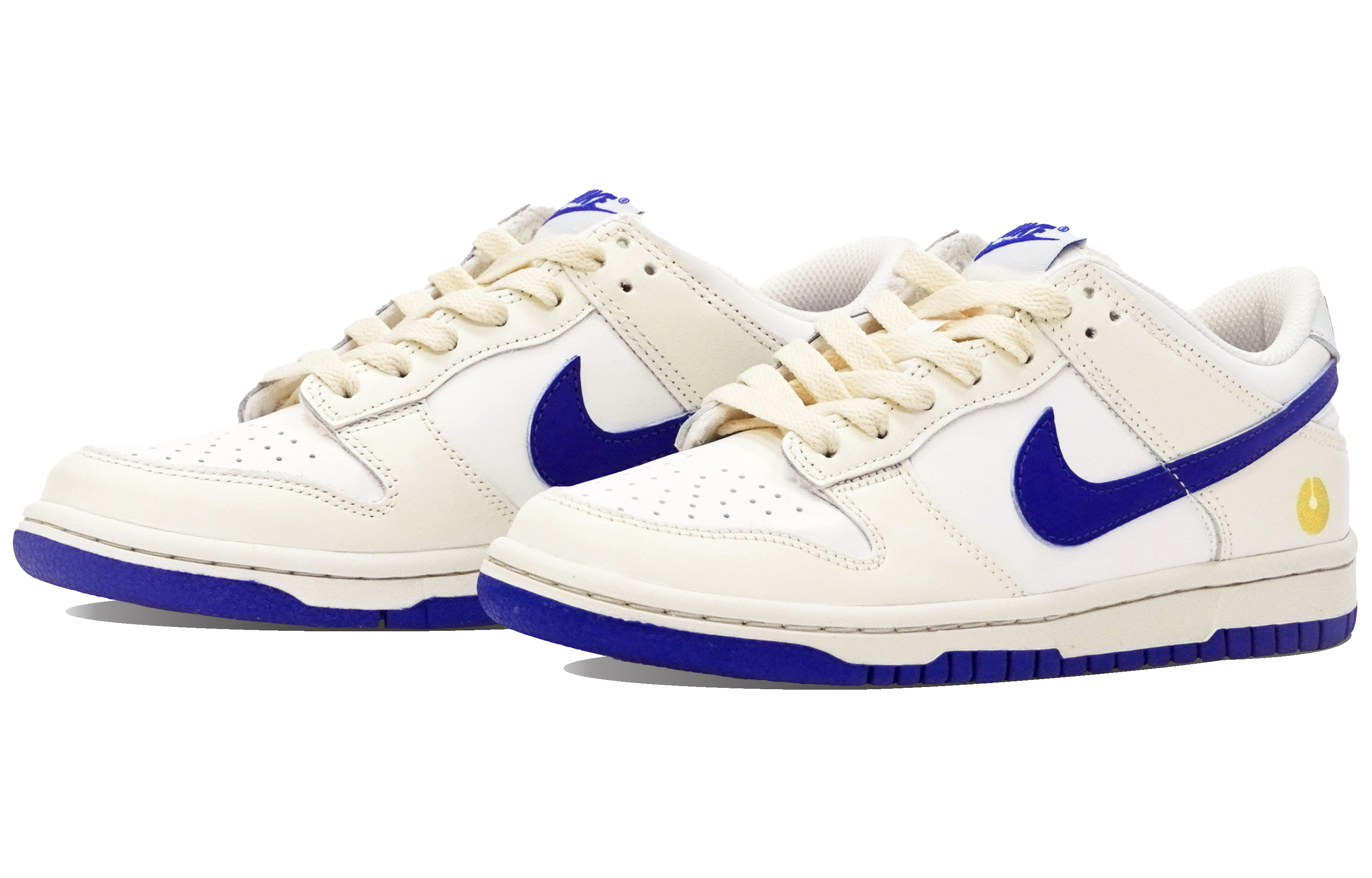 Shop 【客製化球鞋】Nike Dunk Low ABLOODING 小鈴鐺 深海貝殼 清新舒適 低筒 滑板鞋 GS 米白藍
