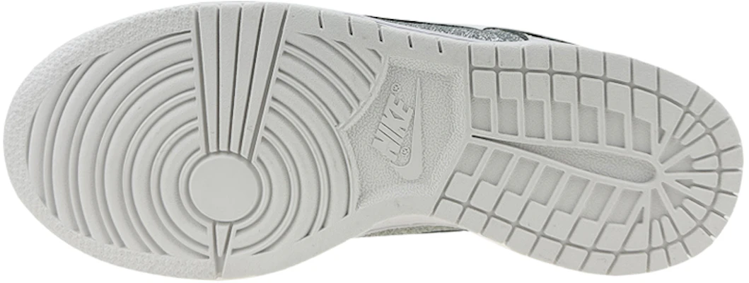 【定製球鞋】Nike Dunk Low 情侶 滿天星 婚紗 愛心 鍊條 低幫 板鞋 GS 銀白 Details for 【定製球鞋】Nike Dunk Low 情侶 滿天星 婚紗 愛心 鍊條 低幫 板鞋 GS 銀白