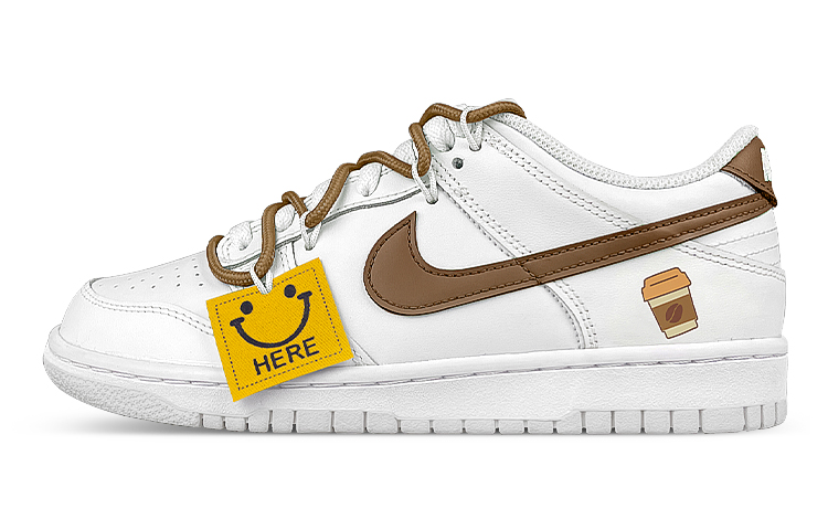 Buy 【台灣風尚】Nike Dunk 低筒 解構雙鞋帶 笑臉布章 摩卡咖啡 襪子 禮盒款 白棕色 男士滑板鞋