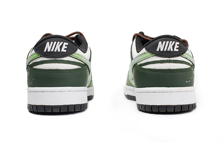 Shop 나이키 덩크 로우 '스프링 레터 그린' (커스텀) DD1391-100-465889