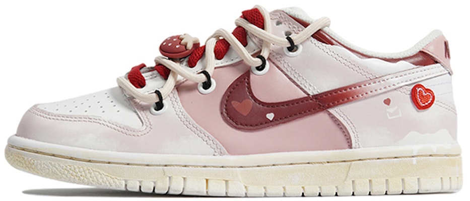 【客製化球鞋】 Nike Dunk Low 草莓塗鴉 刺繡 解構鞋帶 做舊 復古 低筒 板鞋 GS 漸層玫粉 Buy 【客製化球鞋】 Nike Dunk Low 草莓塗鴉 刺繡 解構鞋帶 做舊 復古 低筒 板鞋 GS 漸層玫粉