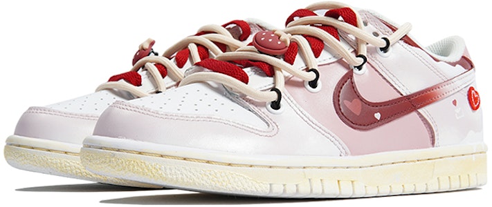 나이키 덩크 로우 '딸기 그래피티' (커스텀) DH9765-100(TeamP-草莓涂鸦S-BOX) Lookbook 나이키 덩크 로우 '딸기 그래피티' (커스텀) DH9765-100(TeamP-草莓涂鸦S-BOX)