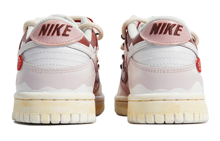 Shop [Zapatillas Personalizadas] Nike Dunk Low 'Graffiti de Fresa' DH9765-100(TeamP-草莓涂鸦S-BOX)