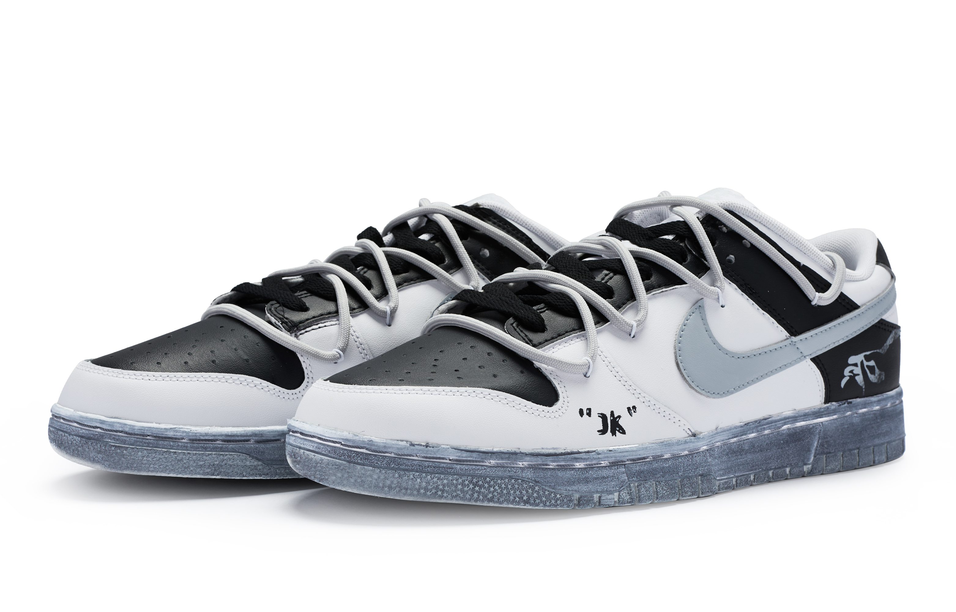 Lookbook [Custom Sepatu] Nike Dunk Low 'Street Deconstructed Hand-Painted Hitam Putih Silver' DH9765-102(Team80-女款OK黑白银)