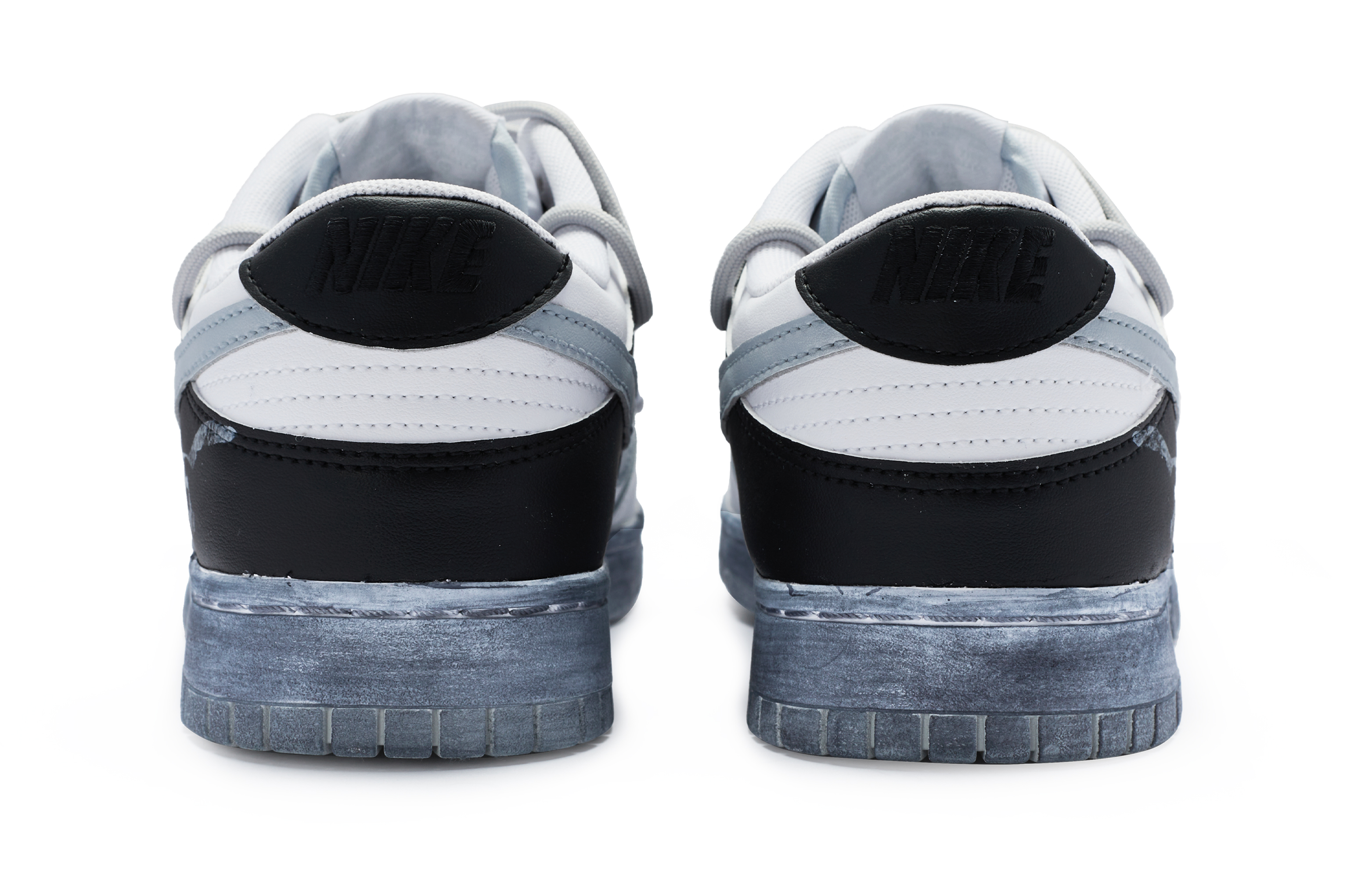 Shop [Custom Sepatu] Nike Dunk Low 'Street Deconstructed Hand-Painted Hitam Putih Silver' DH9765-102(Team80-女款OK黑白银)