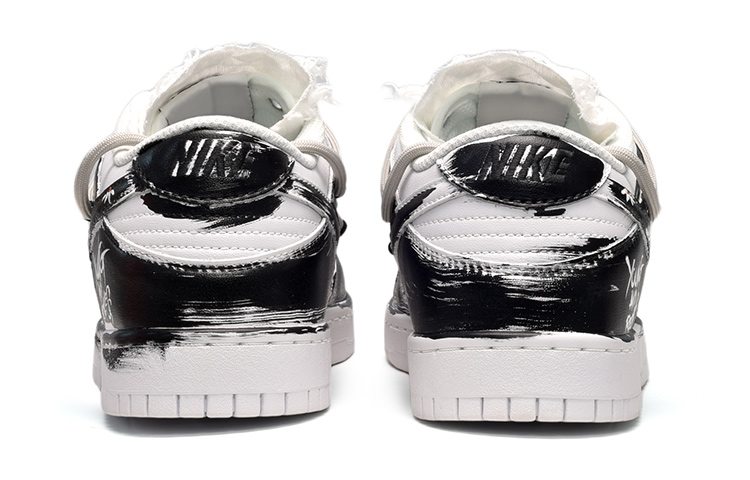 Shop [Sepatu Kustom] Nike Dunk Low 'Street Graffiti Little Daisy Hitam Putih Abu' DH9765-100(TeamE-女款小雏菊黑白灰)