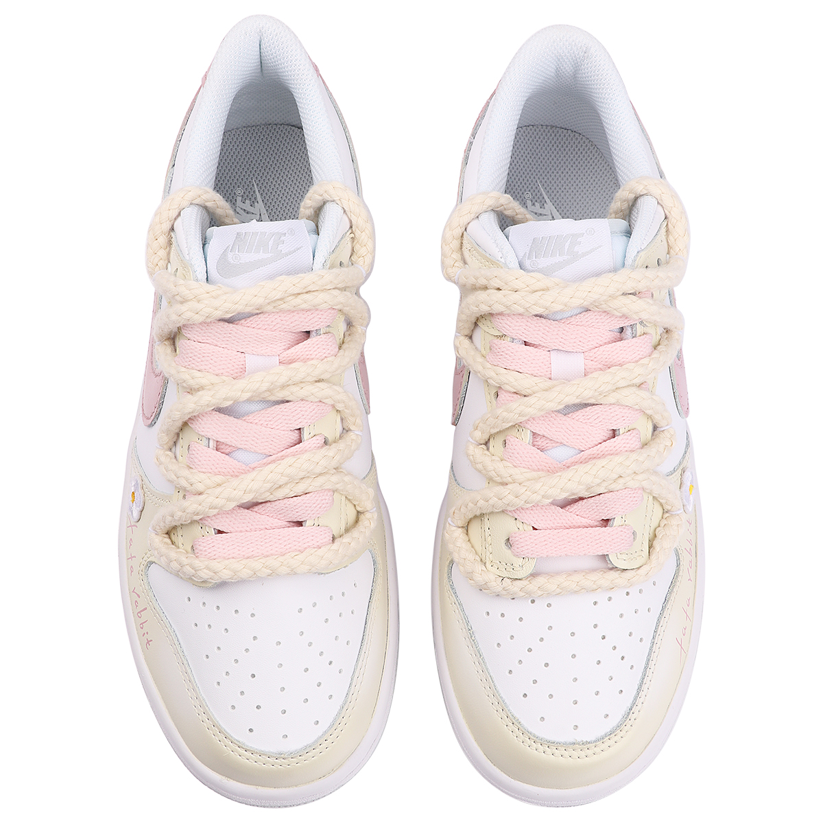 Shop [Zapatos Personalizados] Nike Dunk Low 'Sweetheart Rosa-Blanco' DH9765-102(TeamThree-抱抱兔SBOX)