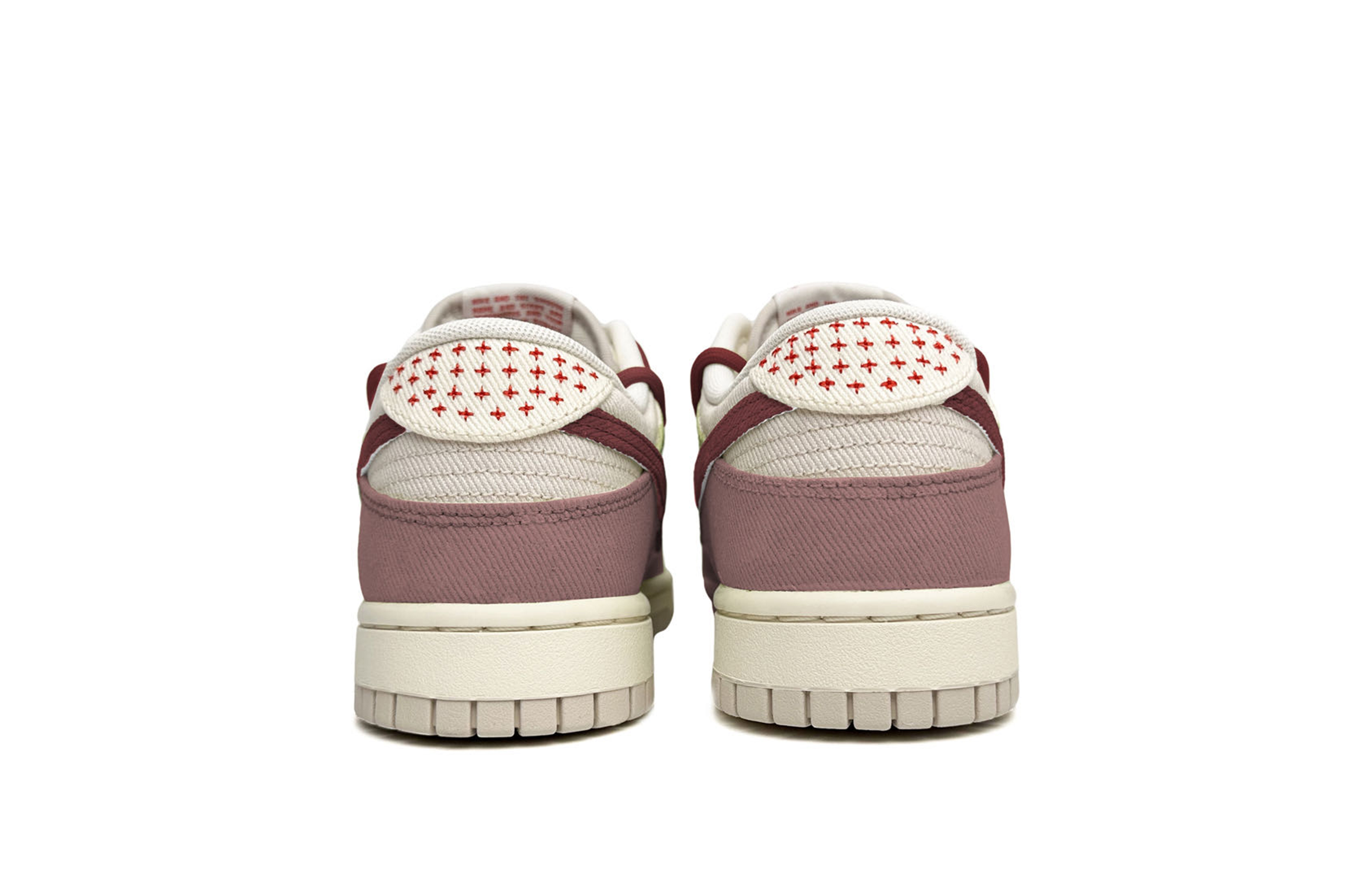 Shop [定制鞋] Nike Dunk Low '甜心丝绒' DV0834-100(Team11-甜心丝绒男款白红)