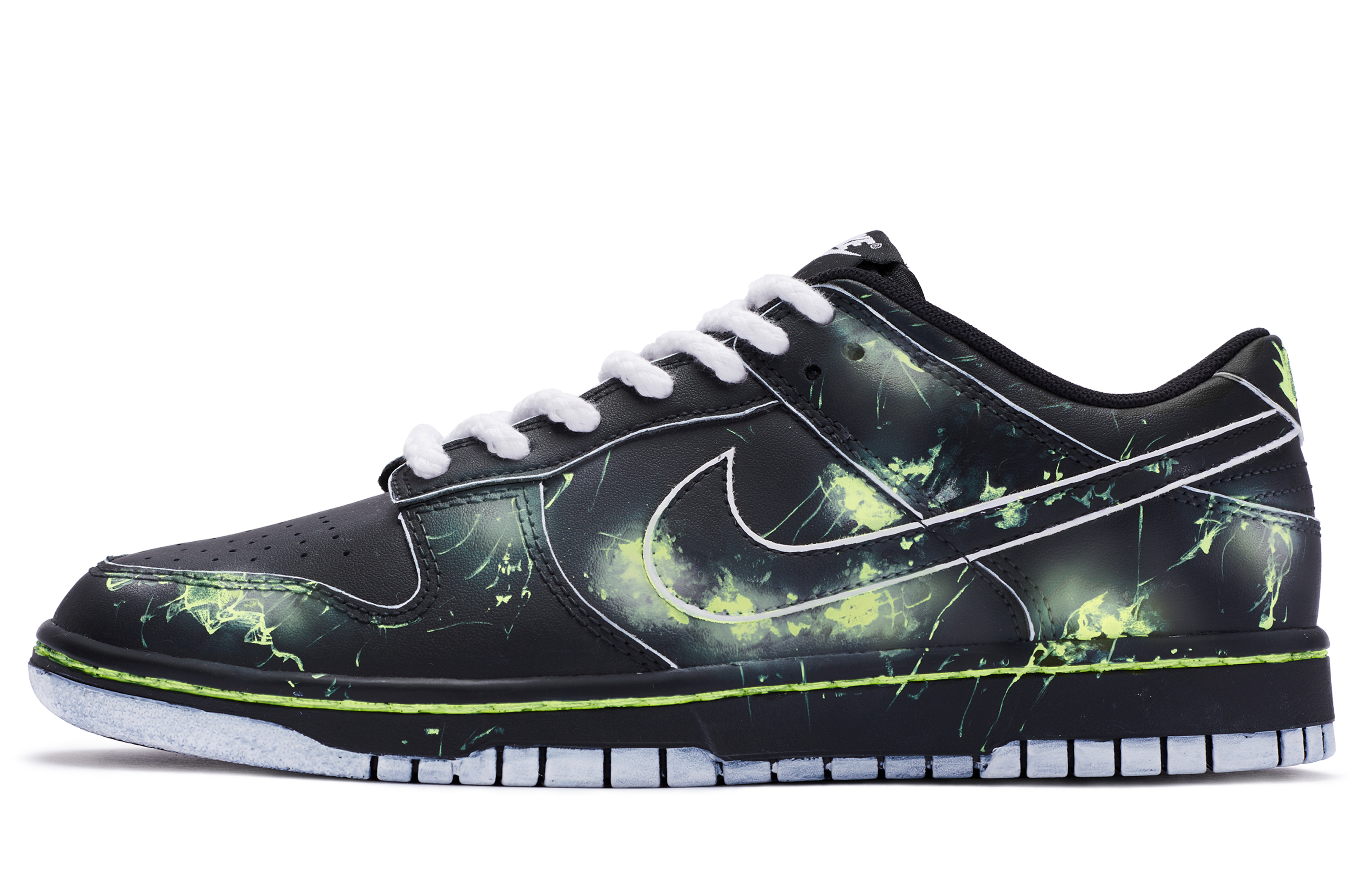 Buy カスタム ダンク ロー "マトリックス" (黒/緑/白) DV0831-002(TeamR-男款黑客帝国)