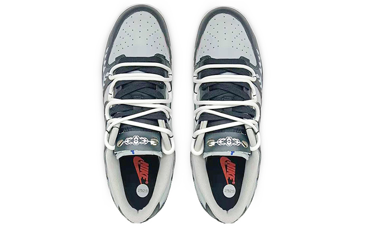 Shop 【カスタムシューズ】ナイキ ダンク ロー『バレンタインデーカメリア』 DD3363-002(TeamA-男黑白灰S-BOX)