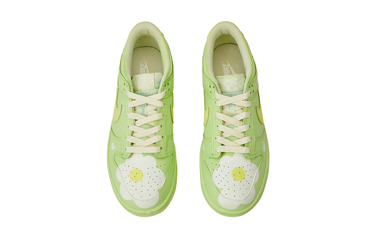 Shop [Kasut Custom] Nike Dunk Low 'Hari Kekasih Floral' DH9765-100(Team15-女款可爱学院白花黄绿)