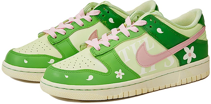 나이키 덩크 로우 '현아 발렌타인 플로럴' (커스텀) DH9765-100(Team15-女款泫雅风花粉绿) Lookbook 나이키 덩크 로우 '현아 발렌타인 플로럴' (커스텀) DH9765-100(Team15-女款泫雅风花粉绿)
