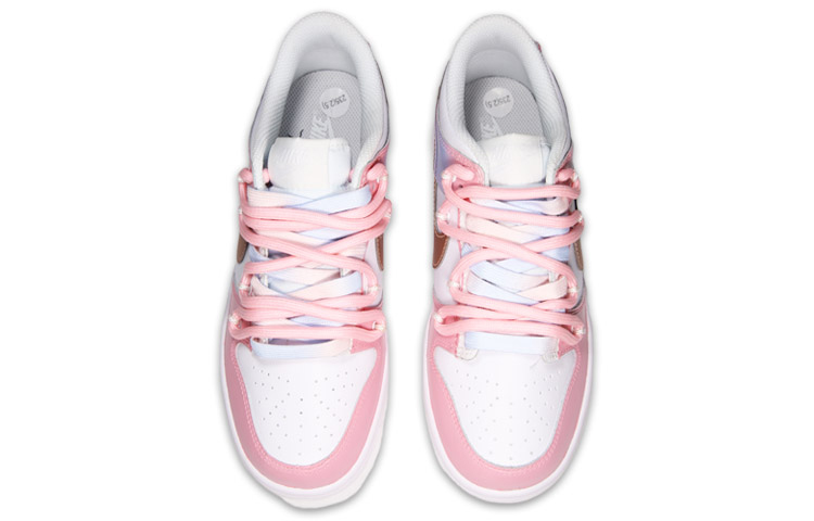 Shop 나이키 덩크 로우 '발렌타인 유니콘 플러피' (커스텀) DH9765-100(TeamF-女款解构梦幻独角兽白蓝粉)