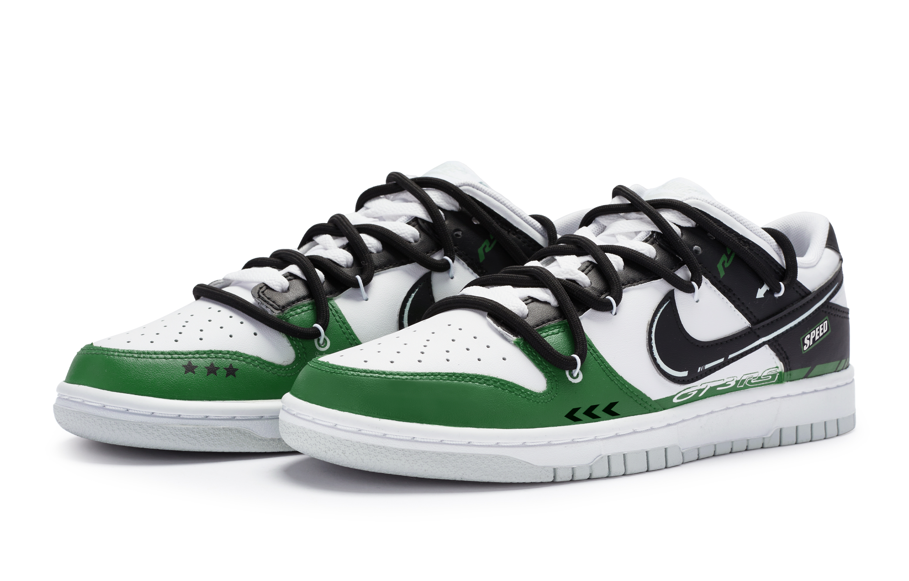 Lookbook 【客製球鞋】Nike Dunk Low 牛角尖 冠軍GT3 街頭 賽車 手繪噴繪 低筒 滑板鞋 GS 白黑綠