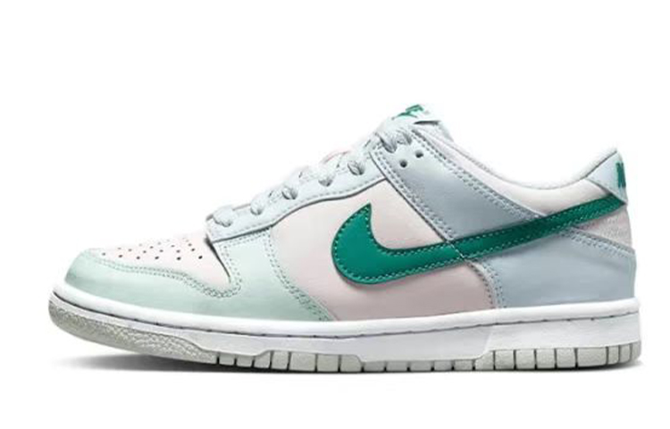 Purchase 【定制球鞋】 Nike Dunk Low 解構鞋帶 蝴蝶 英文字母 心形掛墜 高街 低幫 板鞋 GS 白綠