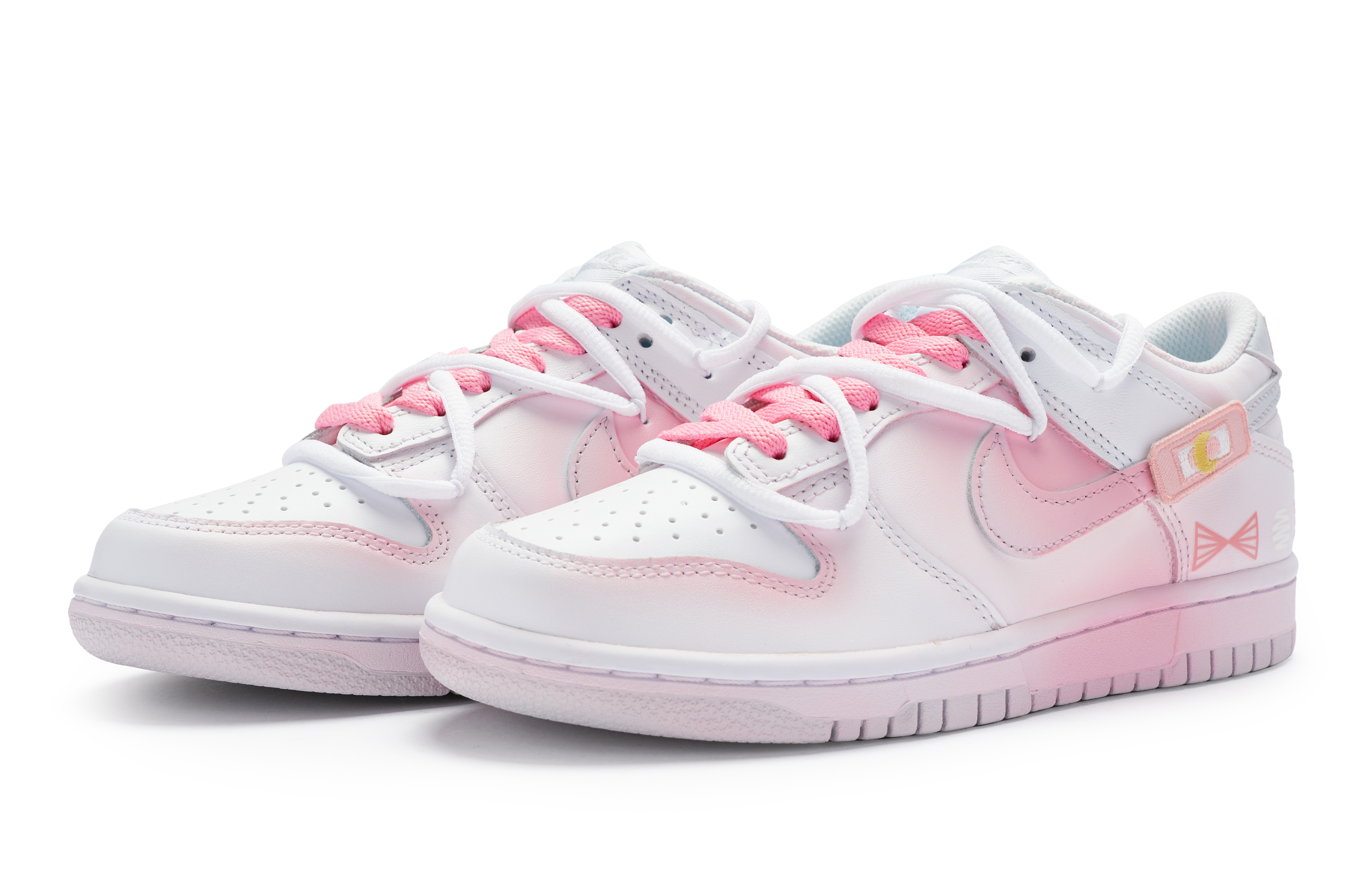 Lookbook [Sepatu Custom] Nike Dunk Low 'Putih Pink Moon Band-Aid' DH9765-102(Team80-女款月亮创可贴)