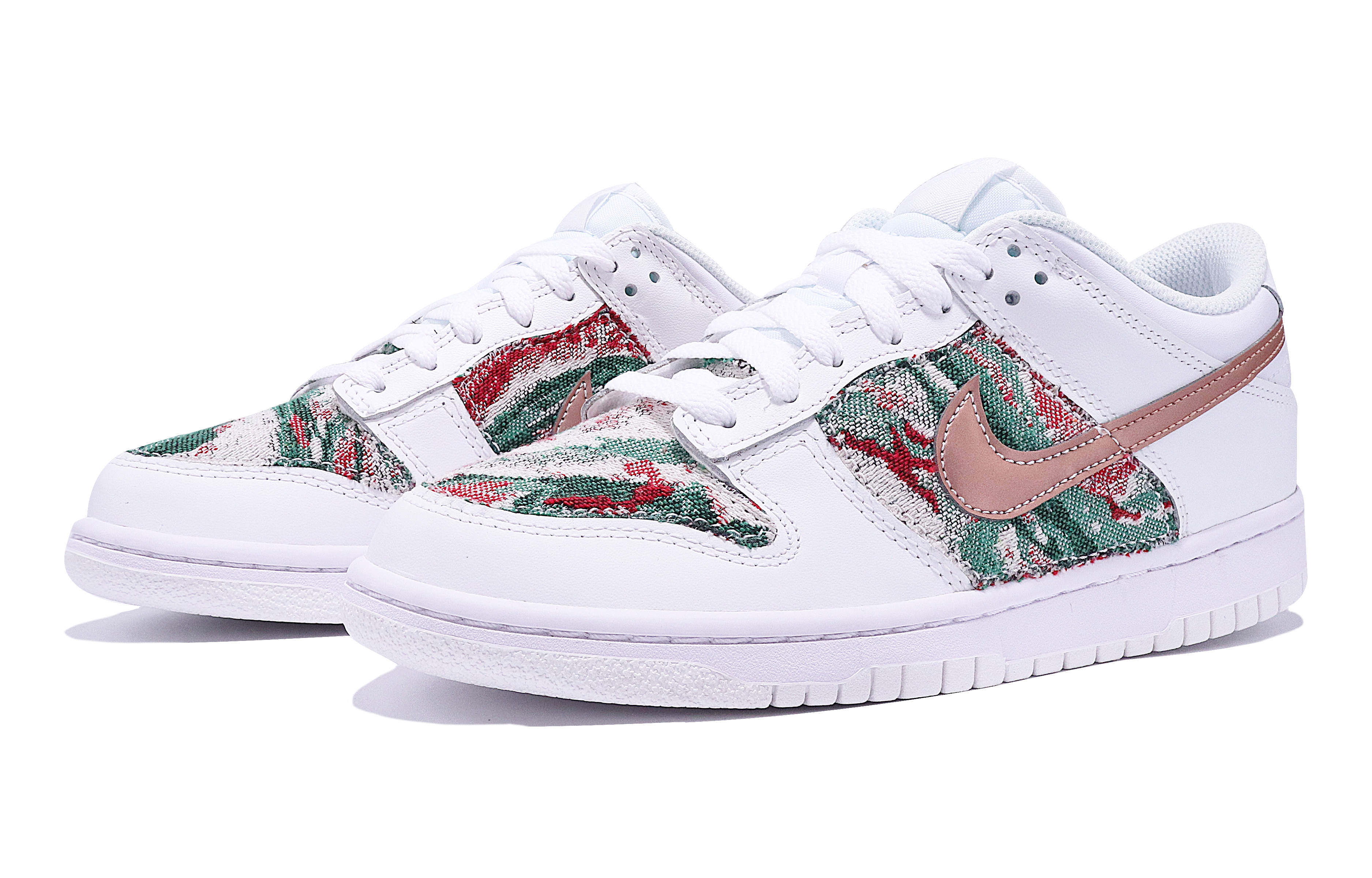 Lookbook 【カスタムシューズ】ナイキ ダンク ロー 『ホワイト レッド ヴィンテージ アカデミー』 DH9765-100(TeamTen-女款DK复古白红)