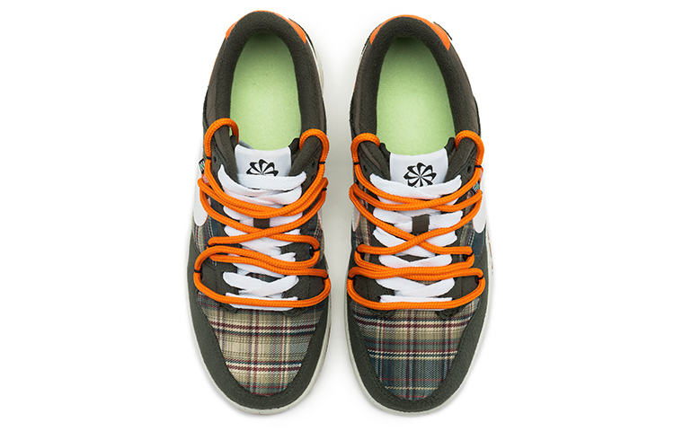 Shop [Kasual] Nike Dunk Low 'Wild Crane Deconstructed Tali Ganda dengan Grafiti dan Kotak-Kotak' DC9561-300(TeamB-女款格子橙绿)