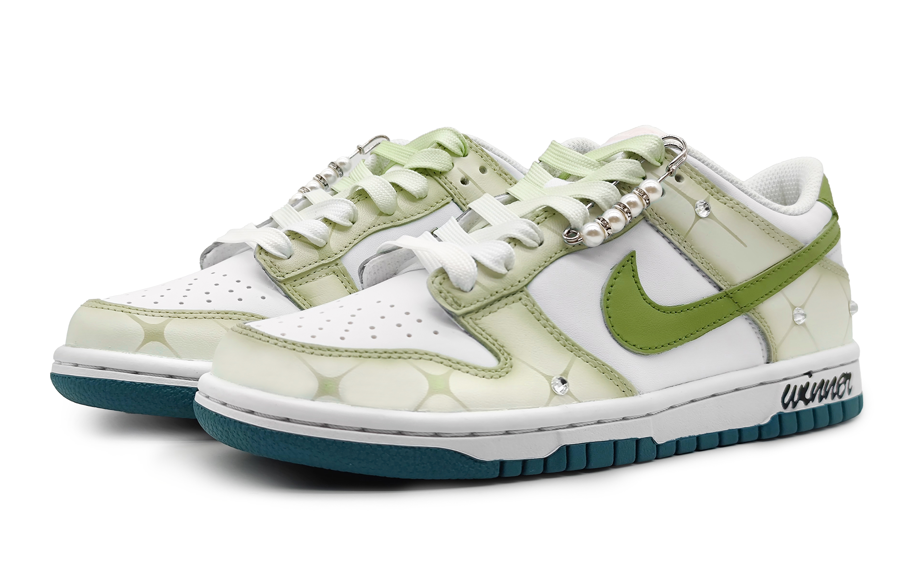 Lookbook 나이키 덩크 로우 '윌로우 그린 그라데이션 젬스톤' (custom) FD9911-101(Team16-依依杨柳)