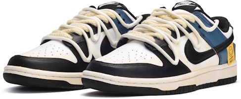 나이키 덩크 로우 '스마일리 낡은 블랙 화이트 블루' (78 characters) DD1391-100(TeamE-男款笑脸贴黑白蓝) Lookbook 나이키 덩크 로우 '스마일리 낡은 블랙 화이트 블루' (78 characters) DD1391-100(TeamE-男款笑脸贴黑白蓝)