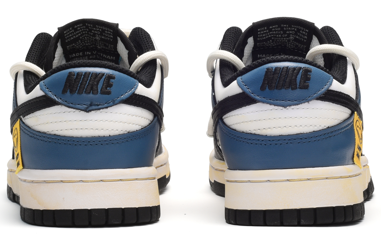 Shop 나이키 덩크 로우 '스마일리 낡은 블랙 화이트 블루' (78 characters) DD1391-100(TeamE-男款笑脸贴黑白蓝)