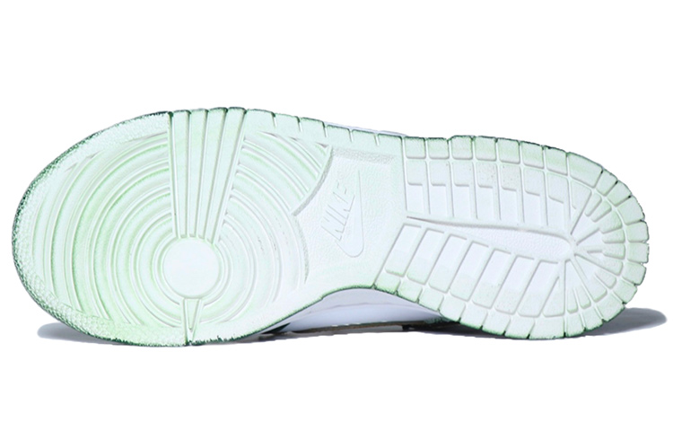 Details for 【カスタムシューズ】ナイキ ダンクロー "ラビット年 セルティックス - 緑 白 金" DJ6188-101(Team25-凯尔特人圣诞树)