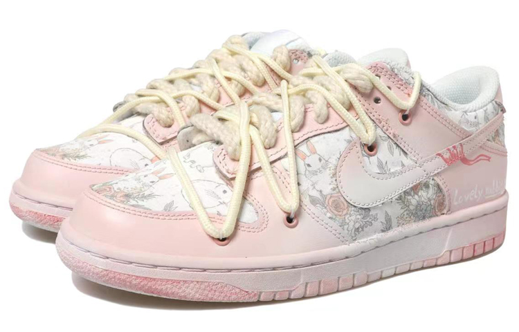 Shop Nike Dunk Low "卯年ピンクグラデ" (カスタム) DH9765-100(Team拾玖-渐变兔贴布女S-BOX)