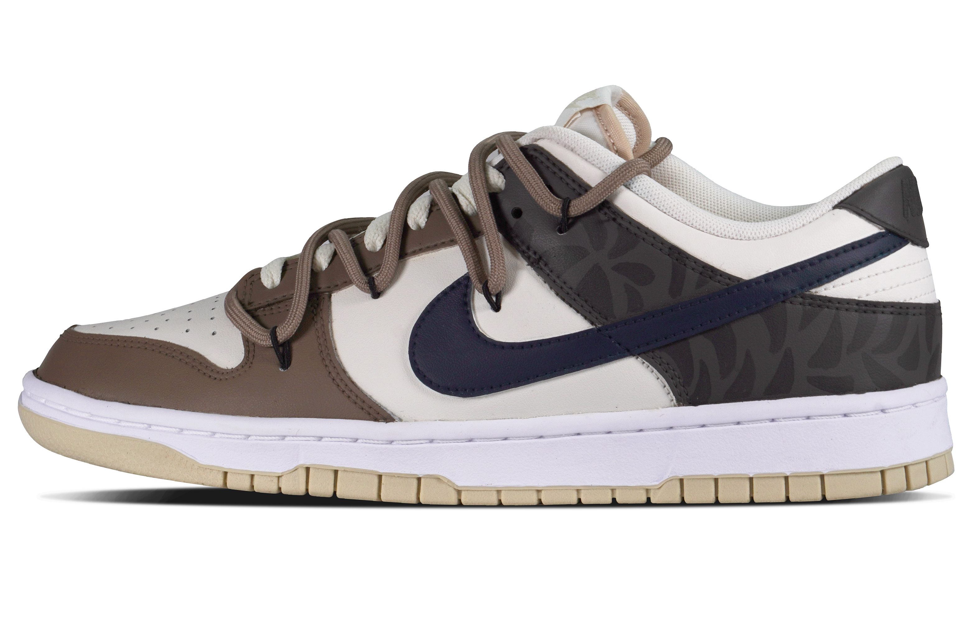 Buy [Kasukan Tersuai] Nike Dunk Low 'Yunye Latte Deconstructed' DV0831-003-444132