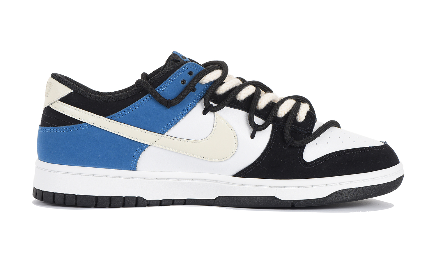 Lookbook 【カスタムシューズ】ナイキダンクロウ『ハイストリート・ゴーフィースマイルギフトボックス』FD6923-100-466845 FD6923-100-466845