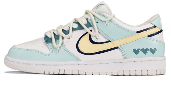 custom-shoes-nike-dunk-low-deconstructed-light-blue-heart
