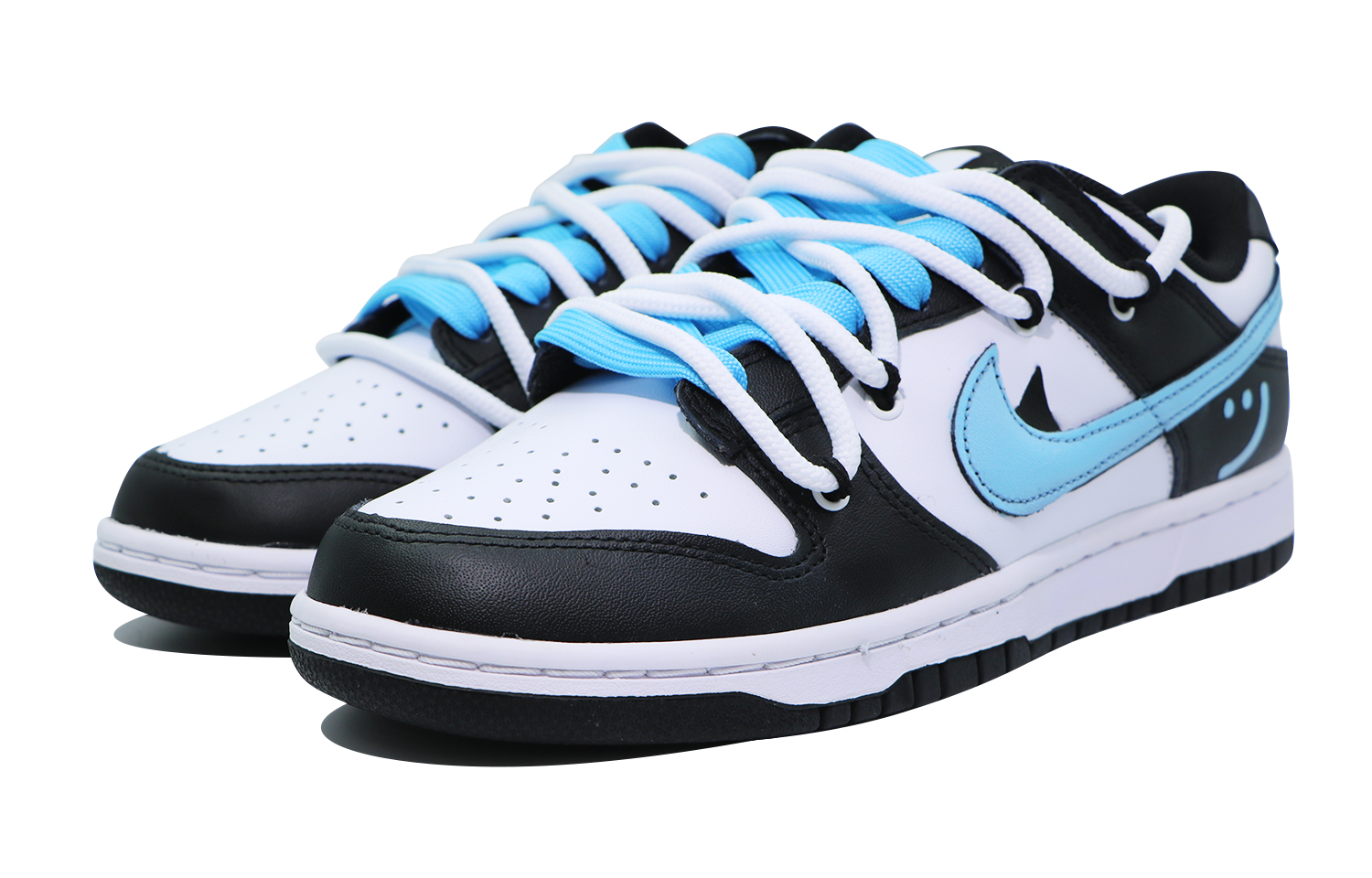 Lookbook 나이키 덩크 로우 레트로 '블랙 화이트 운문'(커스텀) DD1391-100(Team48-云门)