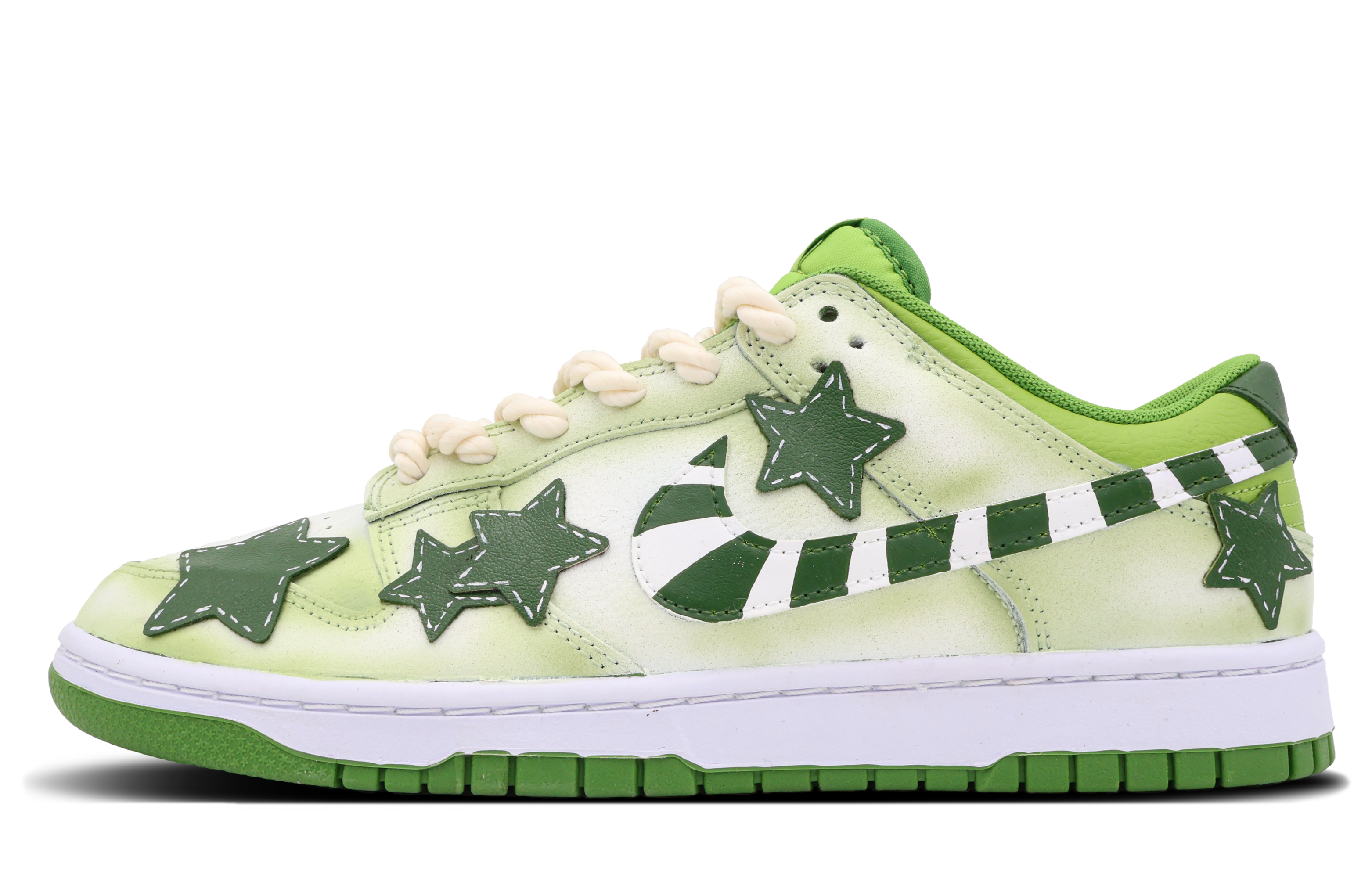 Buy [Zapatos Personalizados] Nike Dunk Low Retro 'Navideño Fruta Blanco-Verde' DJ6188-300(Team37-男款圣诞果)