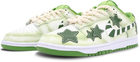 【定製球鞋】 Nike Dunk Low Retro 聖誕果 情侶 漸變 解構 貼皮 低幫 板鞋 男款 白綠 Lookbook 【定製球鞋】 Nike Dunk Low Retro 聖誕果 情侶 漸變 解構 貼皮 低幫 板鞋 男款 白綠