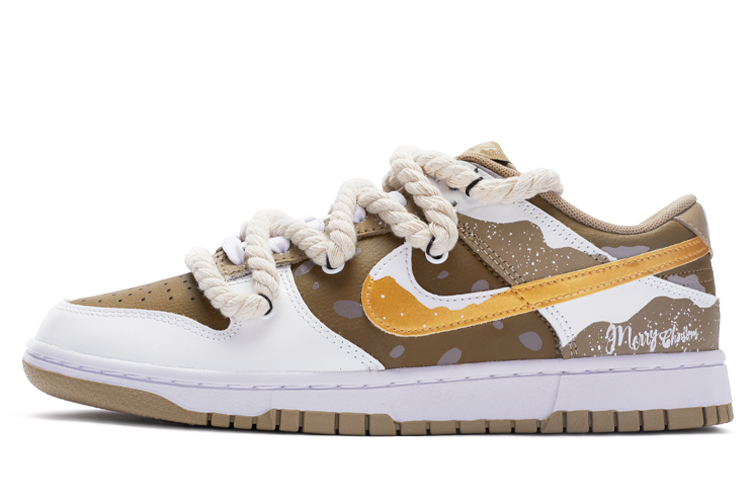 Buy [Kasut Tersuai] Nike Dunk Low Retro 'Krismas Salji Coklat' DJ6188-200(TeamR-圣诞雪棕男款白棕)