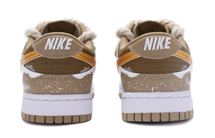 Shop [Kasut Tersuai] Nike Dunk Low Retro 'Krismas Salji Coklat' DJ6188-200(TeamR-圣诞雪棕男款白棕)