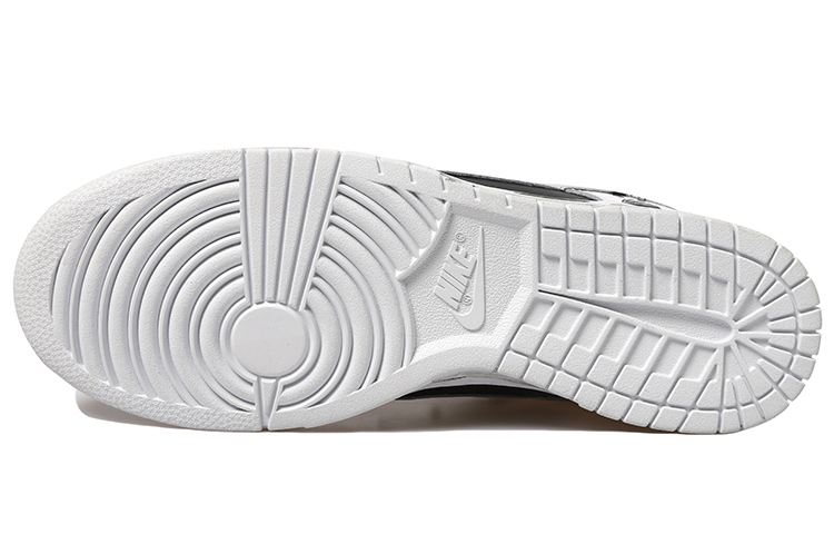 Details for 【定制球鞋】 Nike Dunk Low Retro 暗黑小兔 復古 鏡面兔掛飾 做舊Vibe解構鞋帶 低幫 板鞋 男款 白灰黑