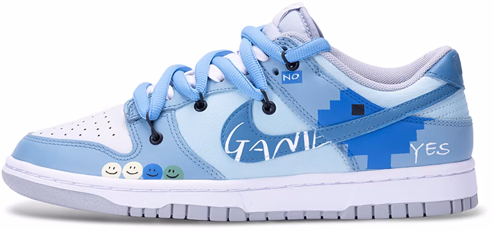 custom-shoes-nike-dunk-low-retro-e-sports-pixel-smile-white-blue-grey
