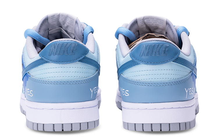 Shop 나이키 덩크 로우 레트로 'e스포츠 픽셀 스마일' (흰/파/회) DJ6188-001(Team拾陆-电玩笑脸像素)