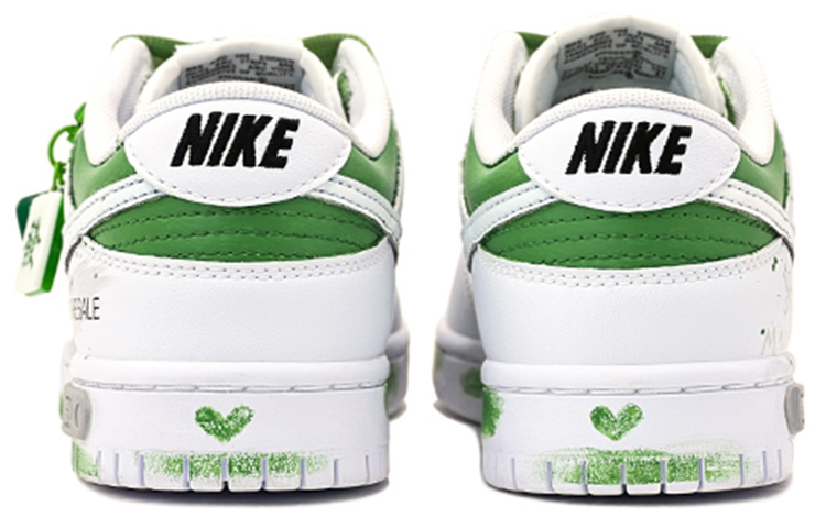 Shop 【訂製球鞋】 Nike Dunk Low retro 麻將「發」鴛鴦設計 復古 休閒 低幫 板鞋 男款 白綠