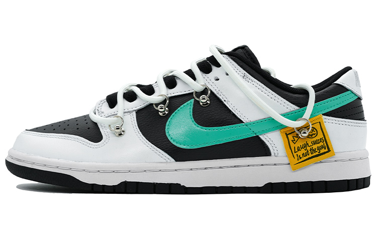Buy 나이키 덩크 로우 레트로 '역판다 화이트 블랙 그린' DJ6188-002(Team16-男款反转黑白)